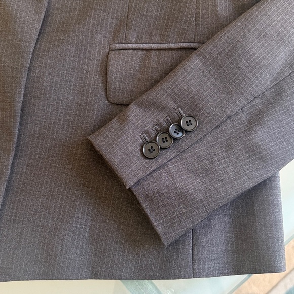 Ann Taylor Blazer Ann Taylor Virgin WOOL Pinstriped Blazer with Stretch Size 6 - Picture 10 of 10